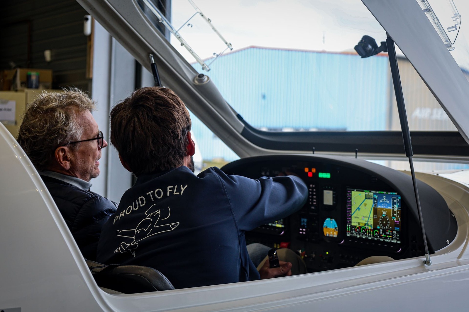Prise en main de l’avionique Dynon SkyView dans le cockpit du WT9 F-JMOL