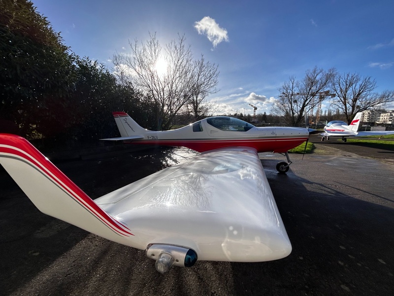 Saumon type winglet et feux en bout d'aile
